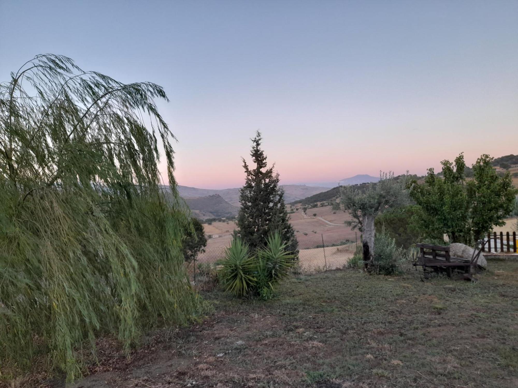 Agriturismo La Stragola Nicosia Luaran gambar