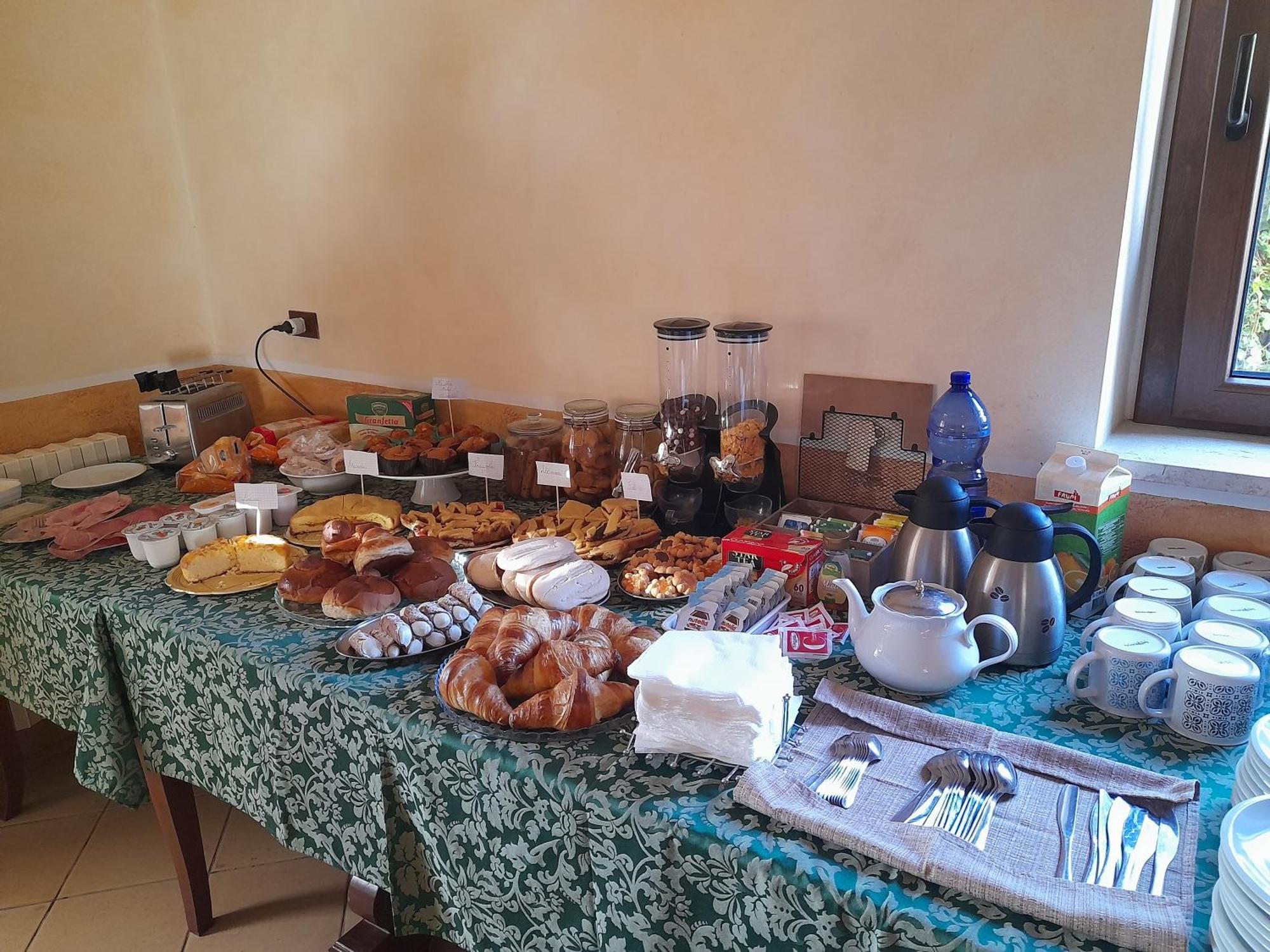 Agriturismo La Stragola Nicosia Luaran gambar